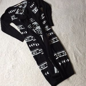 Long black and white sweater with Native design